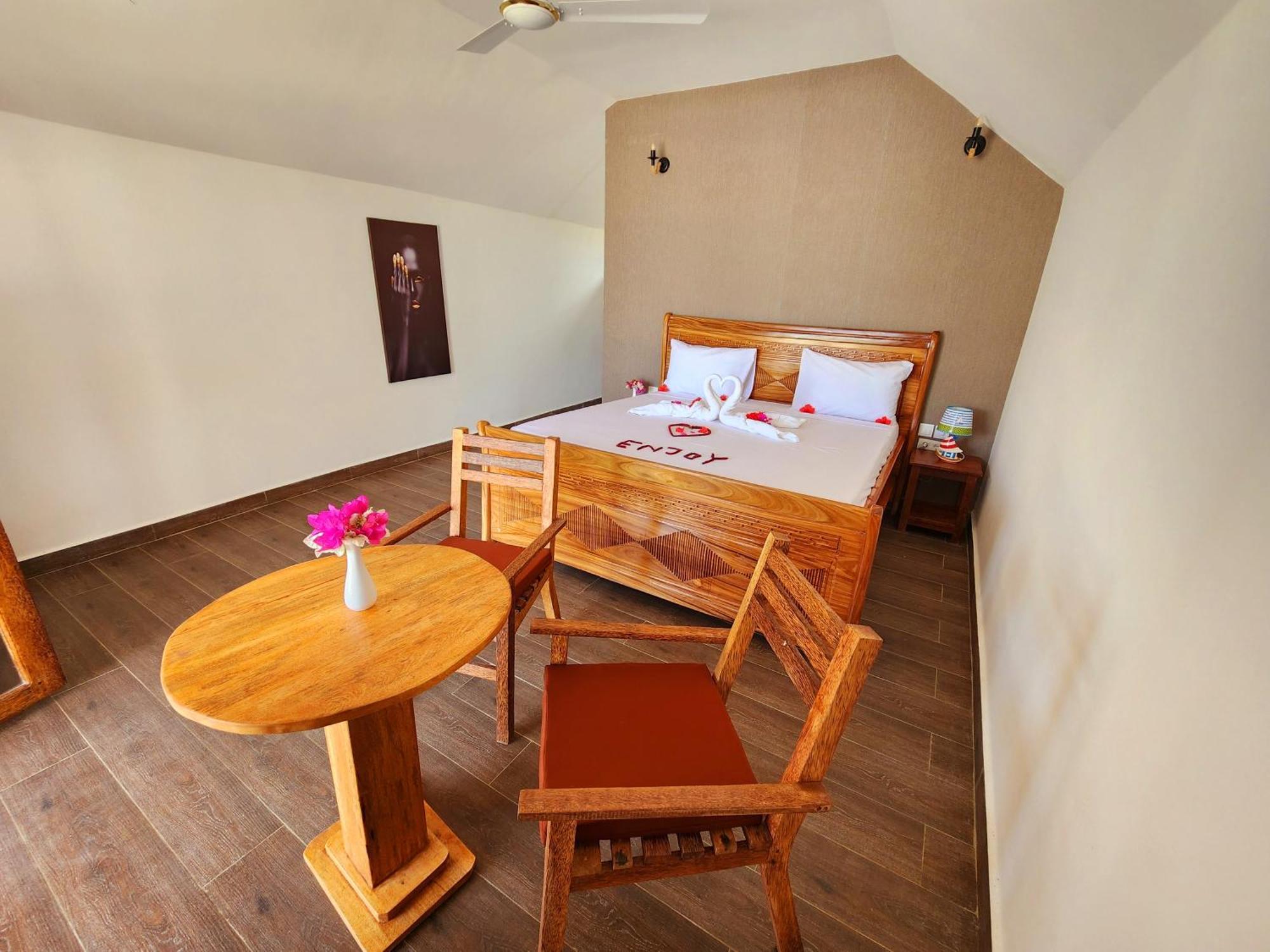 Almas Boutique Makunduchi