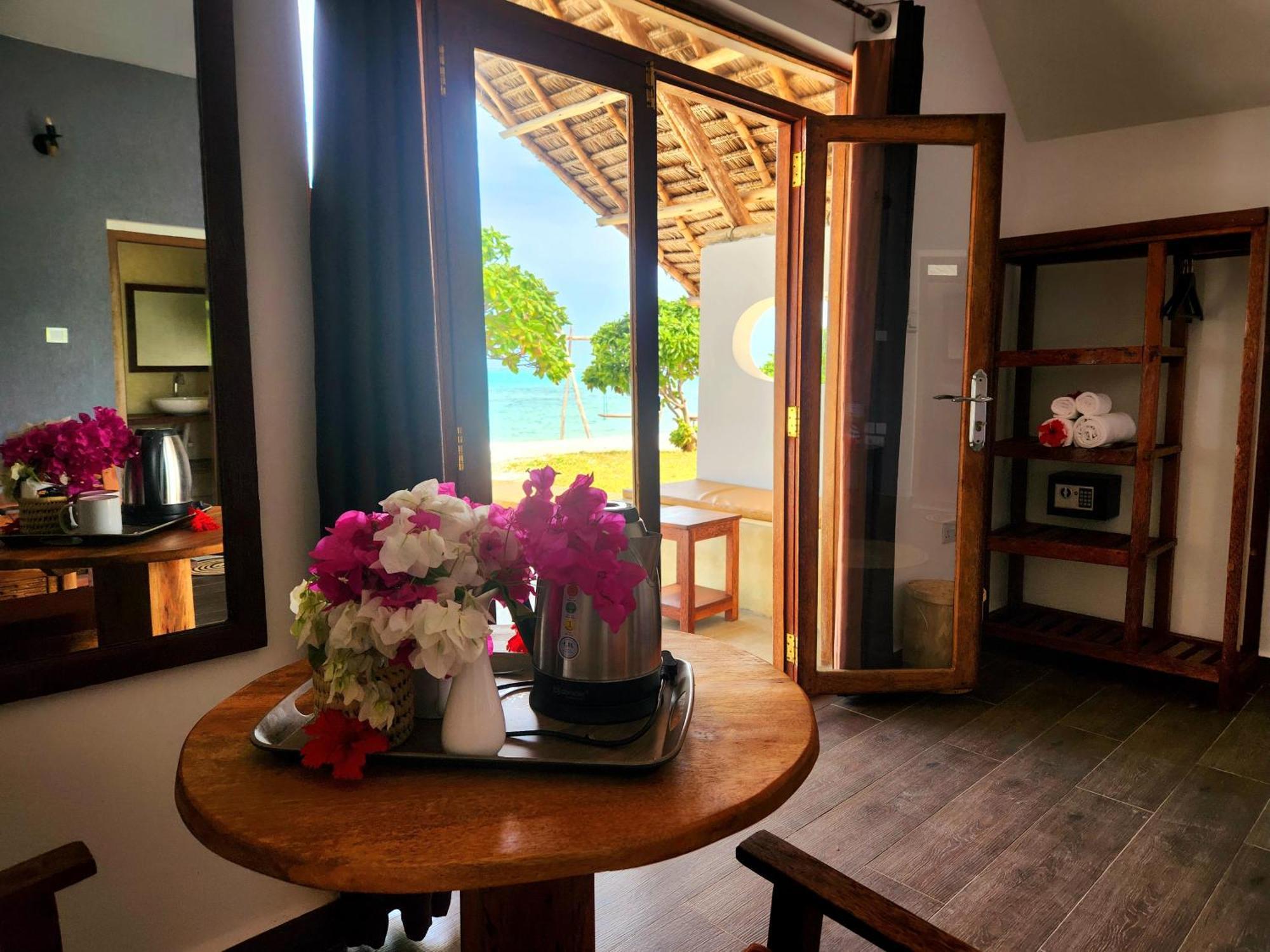 Almas Boutique Makunduchi